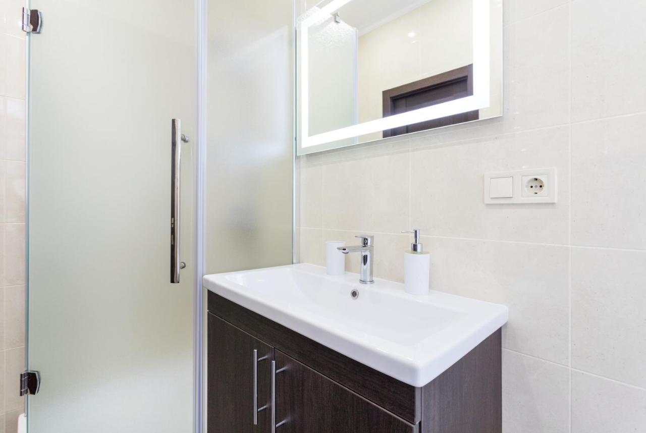 קייב Khreshchatyk - Independence Square Apartments מראה חיצוני תמונה