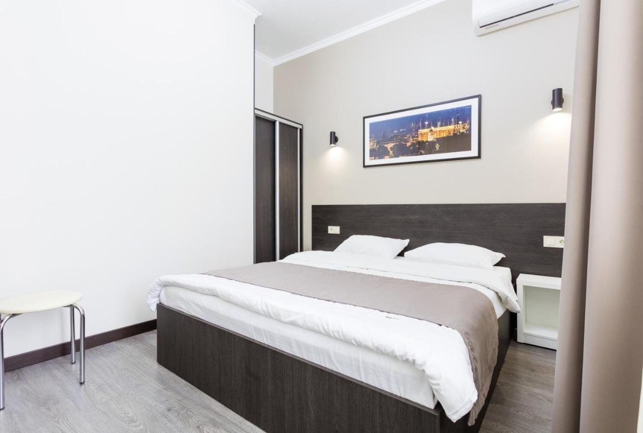 קייב Khreshchatyk - Independence Square Apartments מראה חיצוני תמונה